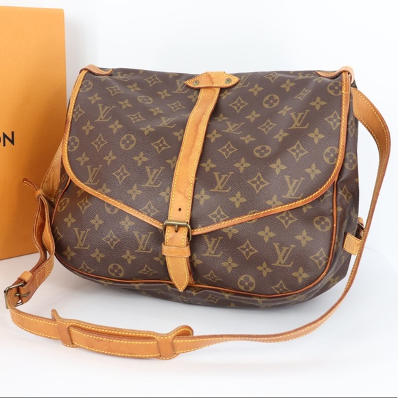 Louis Vuitton Handbags - 🌺BEAUTIFUL🌺 Crossbody SADDLE BAG